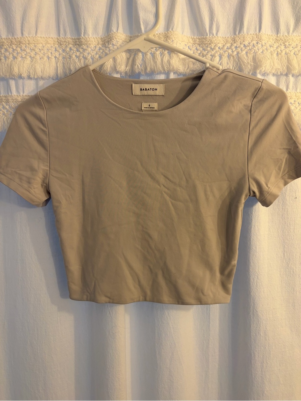 Babaton silver/gray Short Sleeve Cropped Tee